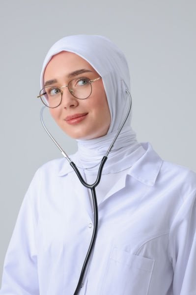 STETOSKOP GİRİŞLİ PENYE CERRAHİ TESETTÜR BONE BEYAZ