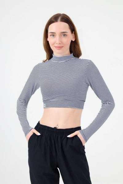 BALIKÇI YAKA İNCE ÇİZGİLİ CROP BODY SİYAH BEYAZ