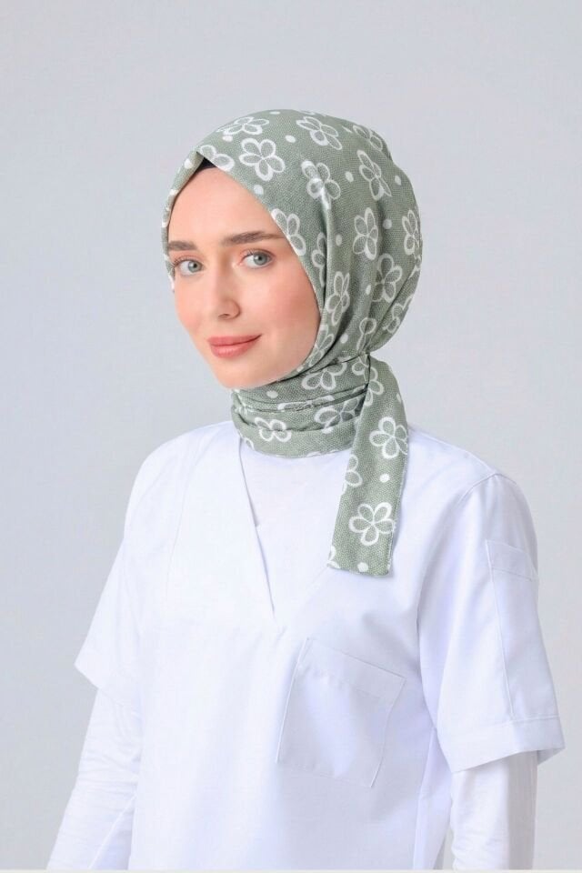 ÇİÇEK DESEN CERRAHİ TESETTÜR BONE ÇAĞLA YEŞİLİ