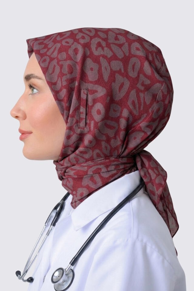 STETOSKOP GİRİŞLİ LEOPAR DESEN CERRAHİ TESETTÜR BONE BORDO