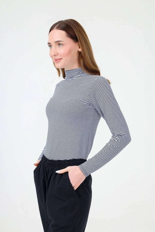 BALIKÇI YAKA İNCE ÇİZGİLİ BODY SİYAH BEYAZ